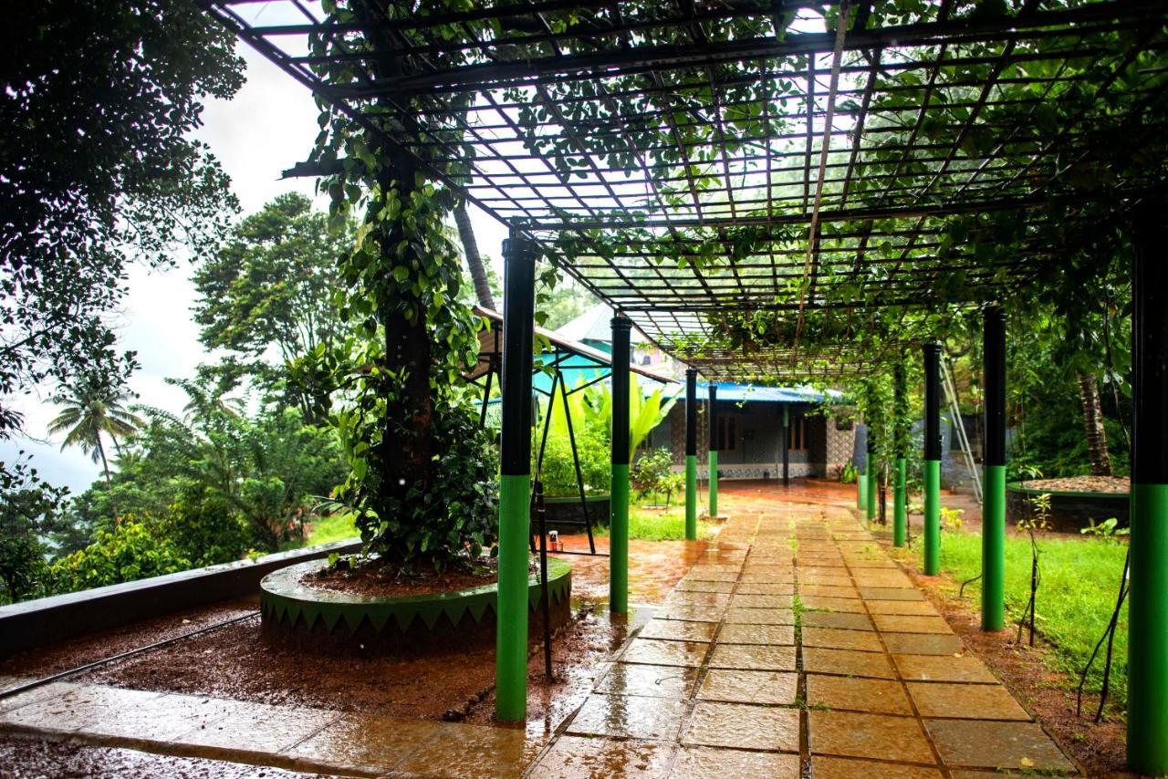 Hôtel Stone Hills à Kannur Extérieur photo