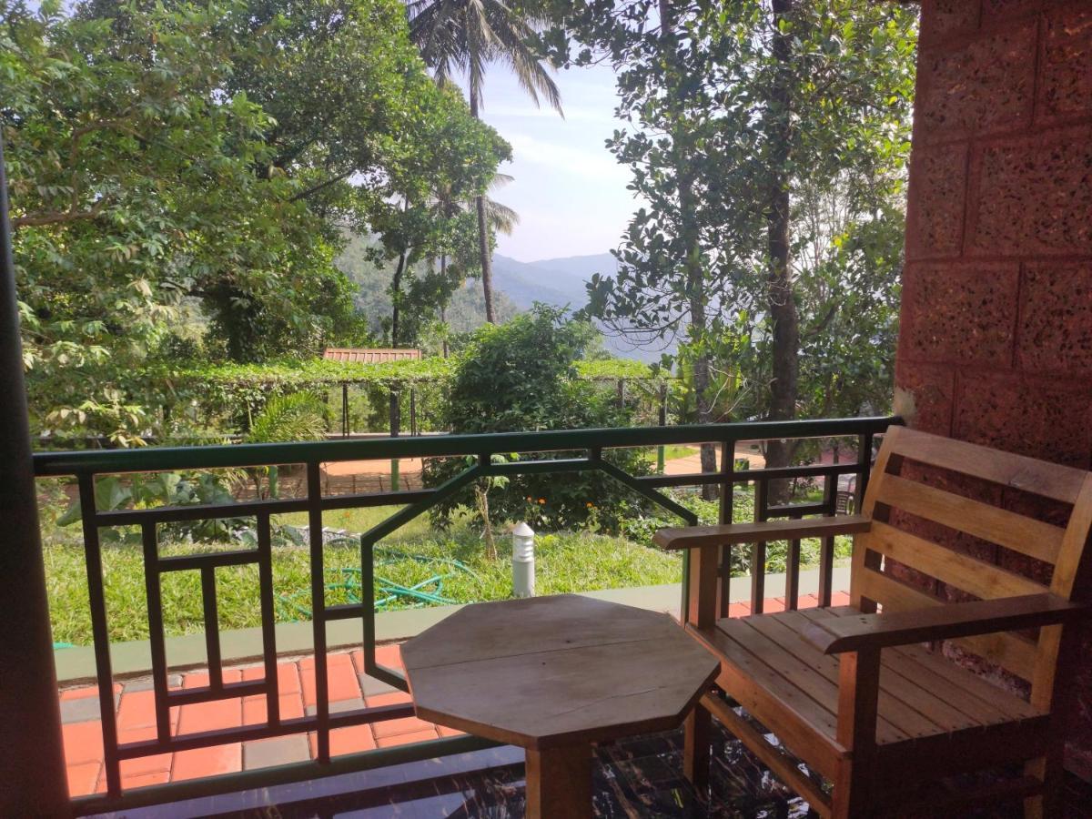 Hôtel Stone Hills à Kannur Extérieur photo