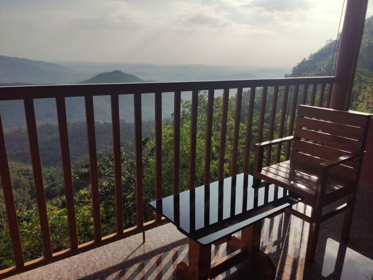Hôtel Stone Hills à Kannur Extérieur photo