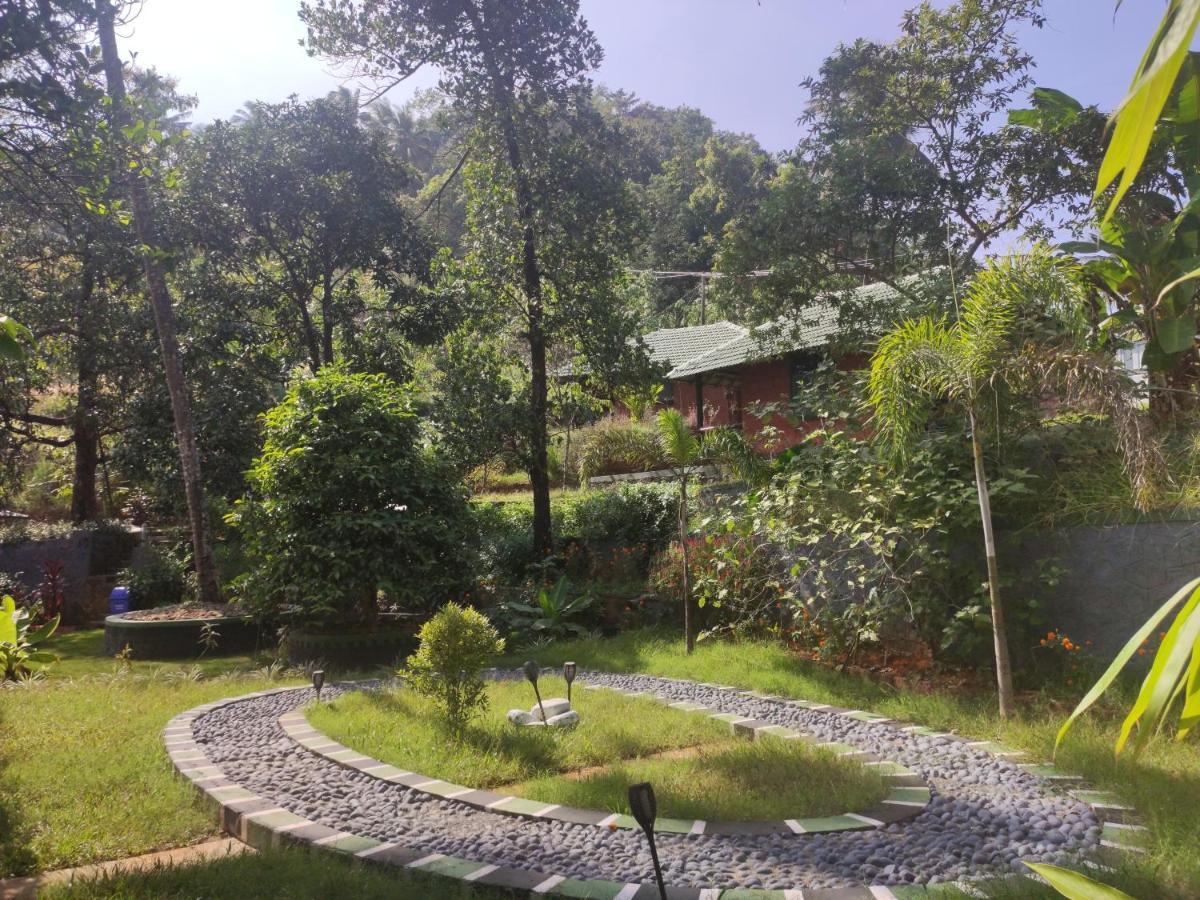 Hôtel Stone Hills à Kannur Extérieur photo