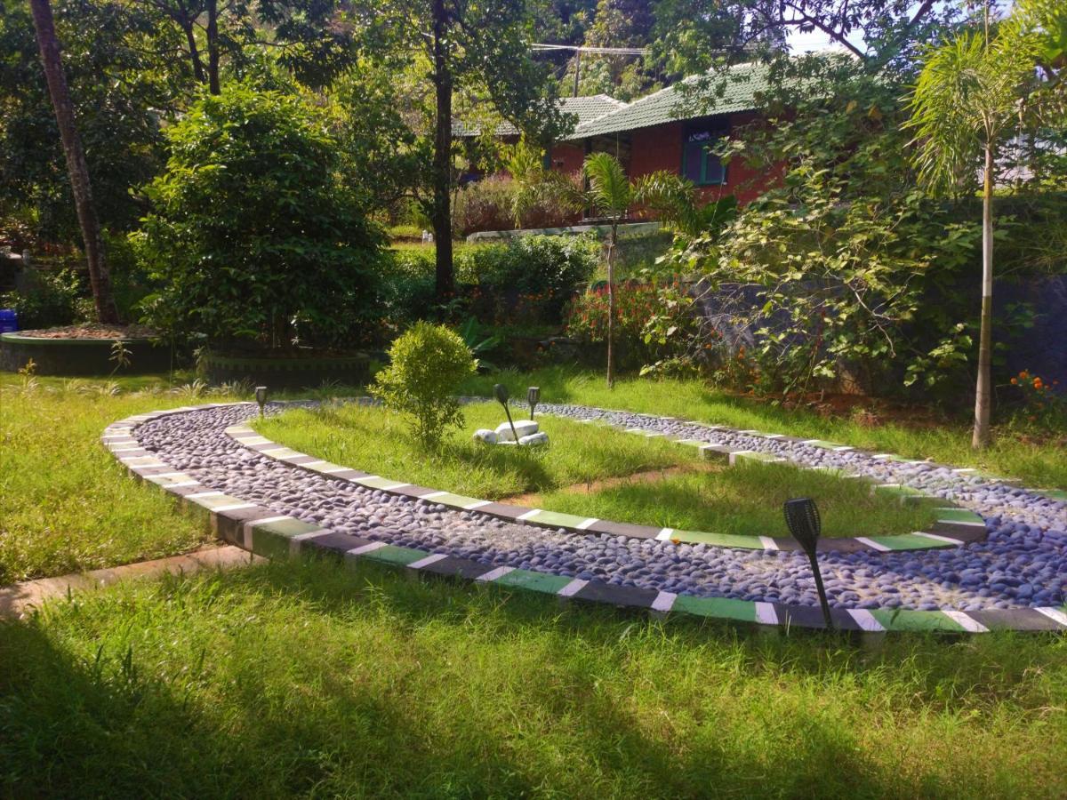 Hôtel Stone Hills à Kannur Extérieur photo