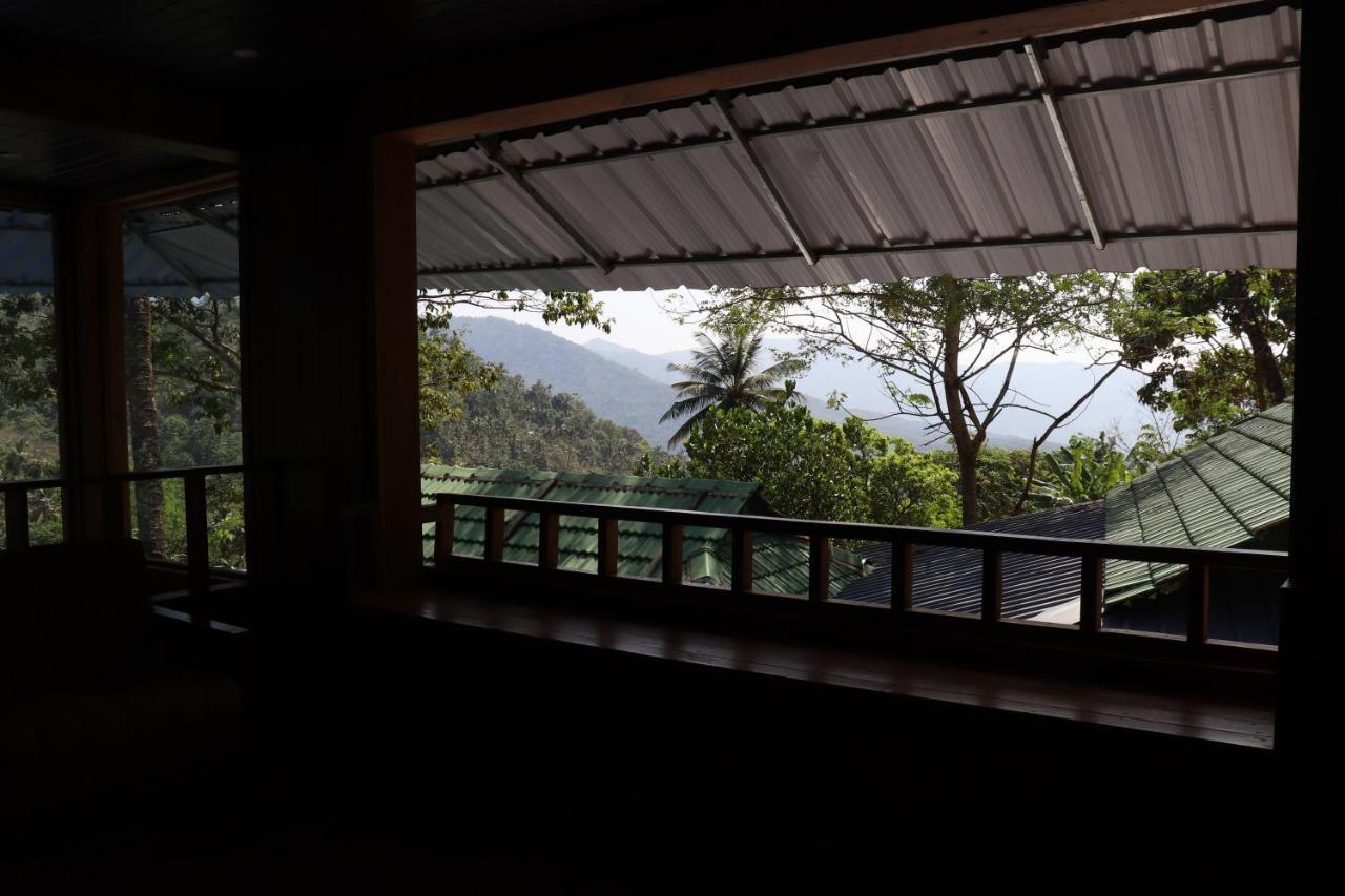 Hôtel Stone Hills à Kannur Extérieur photo
