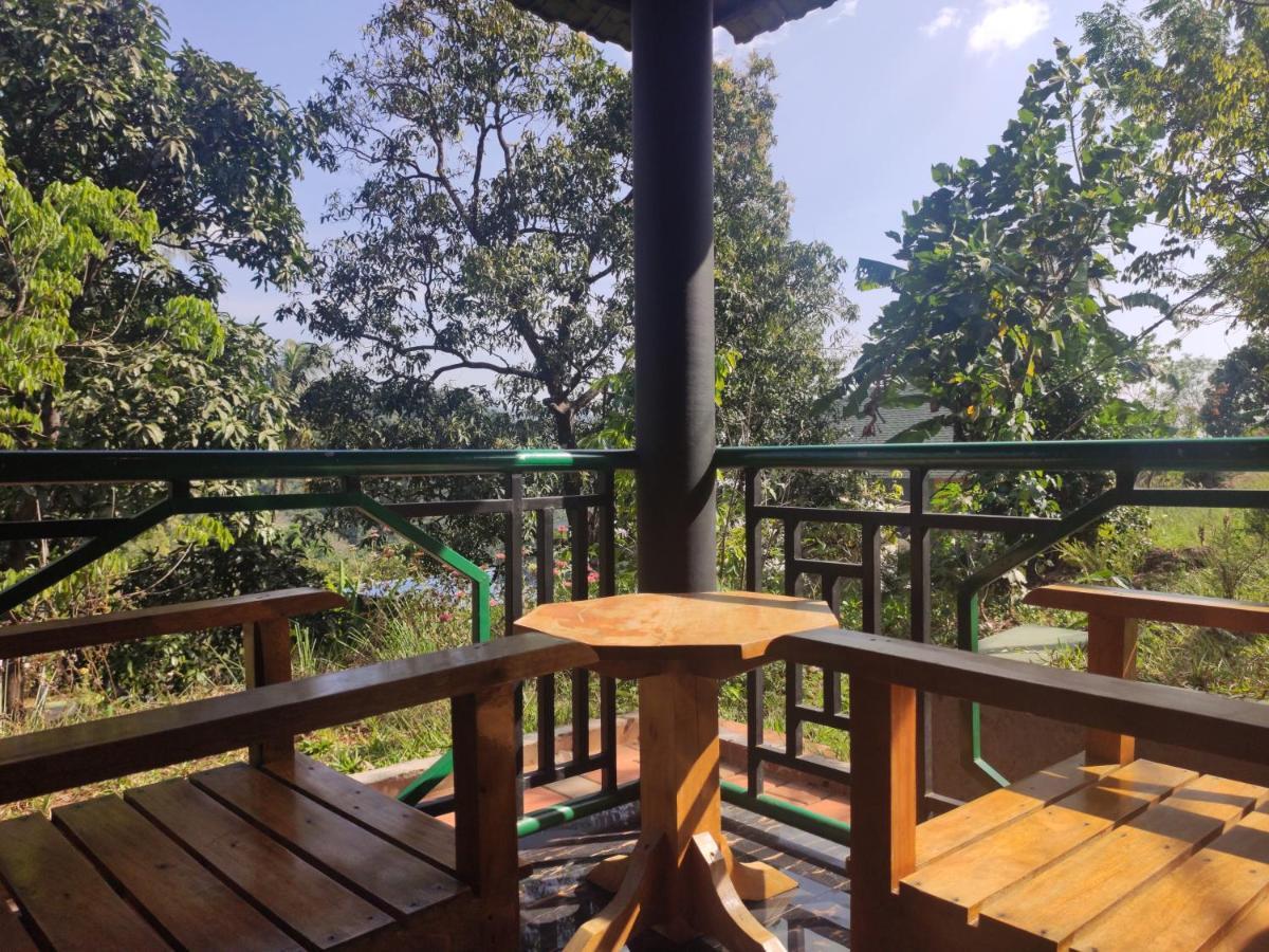 Hôtel Stone Hills à Kannur Extérieur photo
